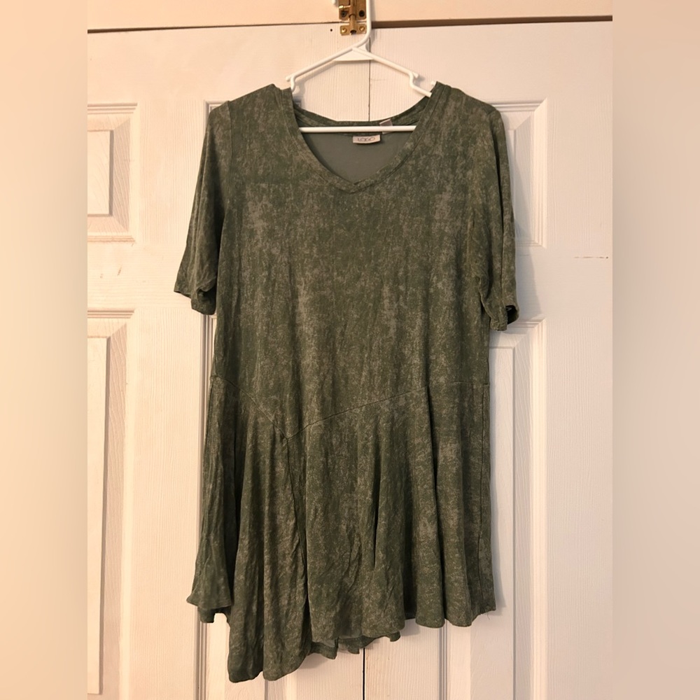 LOGO by Lori Goldstein Tunic Blouse Size Small